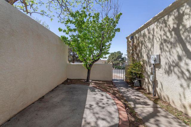 2908 Candelita Court NE, Albuquerque, NM 87112