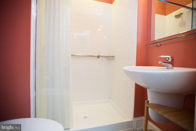 421 S 20TH ST, Philadelphia, PA 19146
