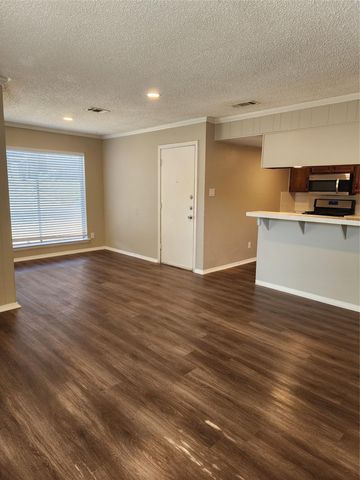 2806 Lovell DR B, Austin, TX 78723