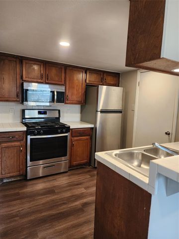 2806 Lovell DR B, Austin, TX 78723