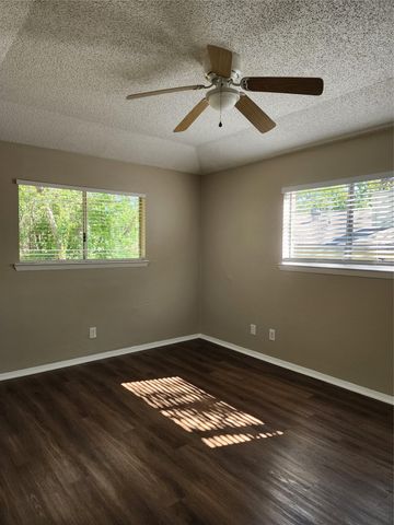 2806 Lovell DR B, Austin, TX 78723
