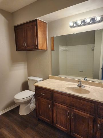2806 Lovell DR B, Austin, TX 78723