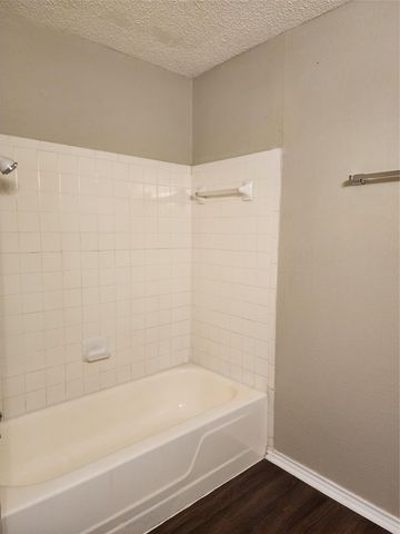 2806 Lovell DR B, Austin, TX 78723