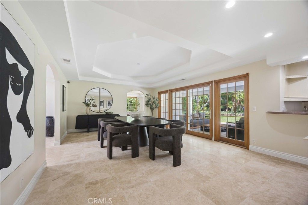 Image 14 of property listing at 341 N June, Los Angeles, CA 90004