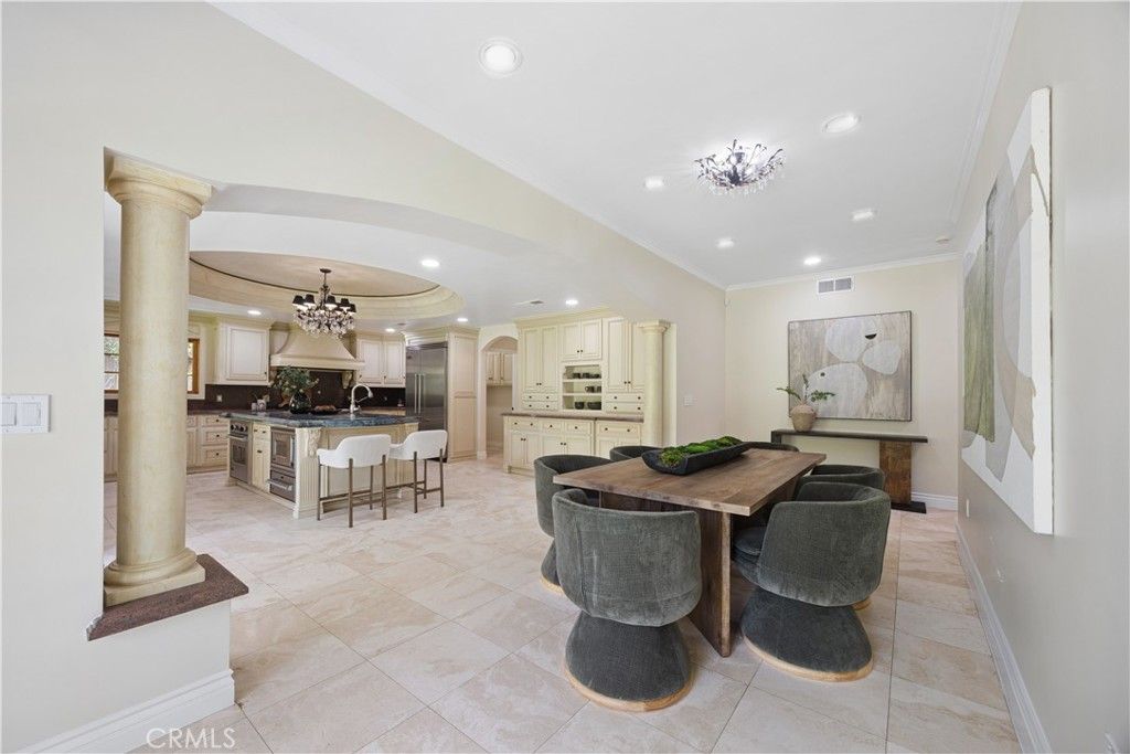 Image 24 of property listing at 341 N June, Los Angeles, CA 90004