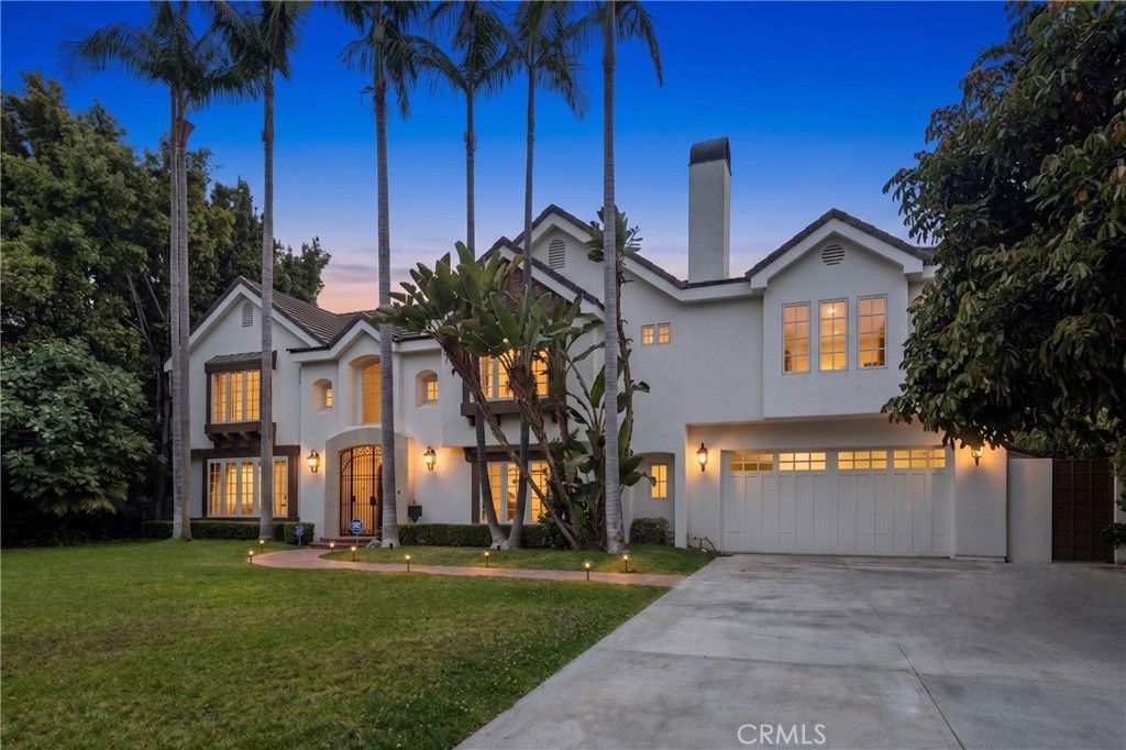 Image 4 of property listing at 341 N June, Los Angeles, CA 90004