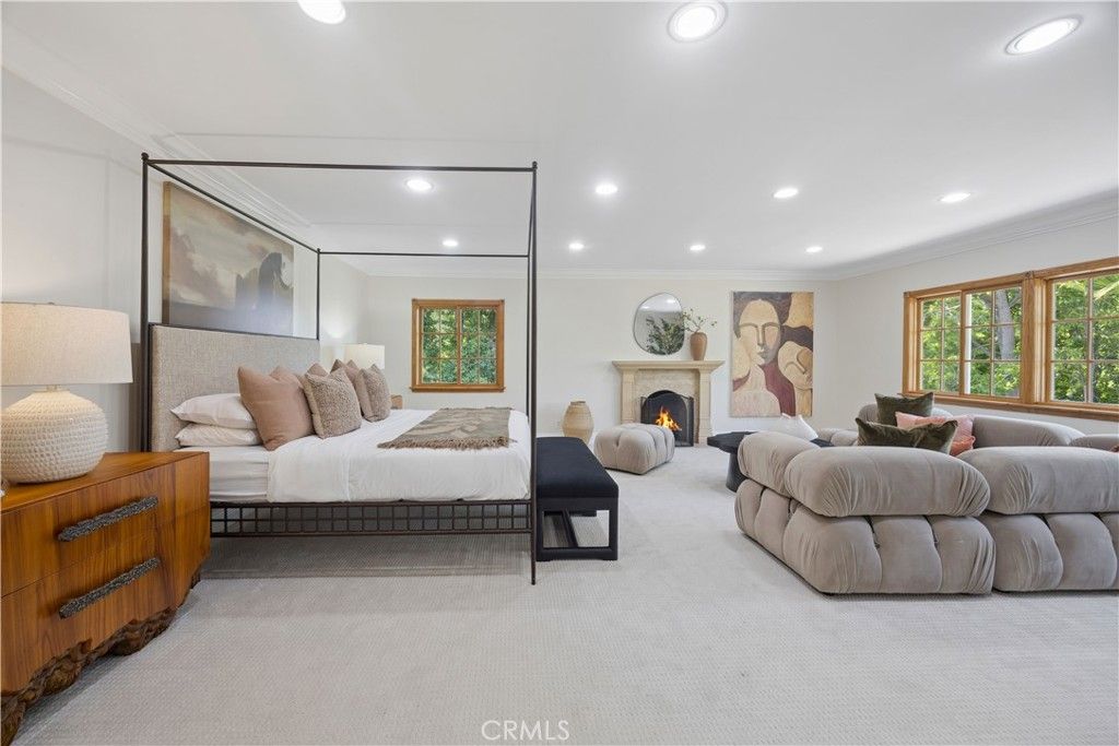 Image 42 of property listing at 341 N June, Los Angeles, CA 90004