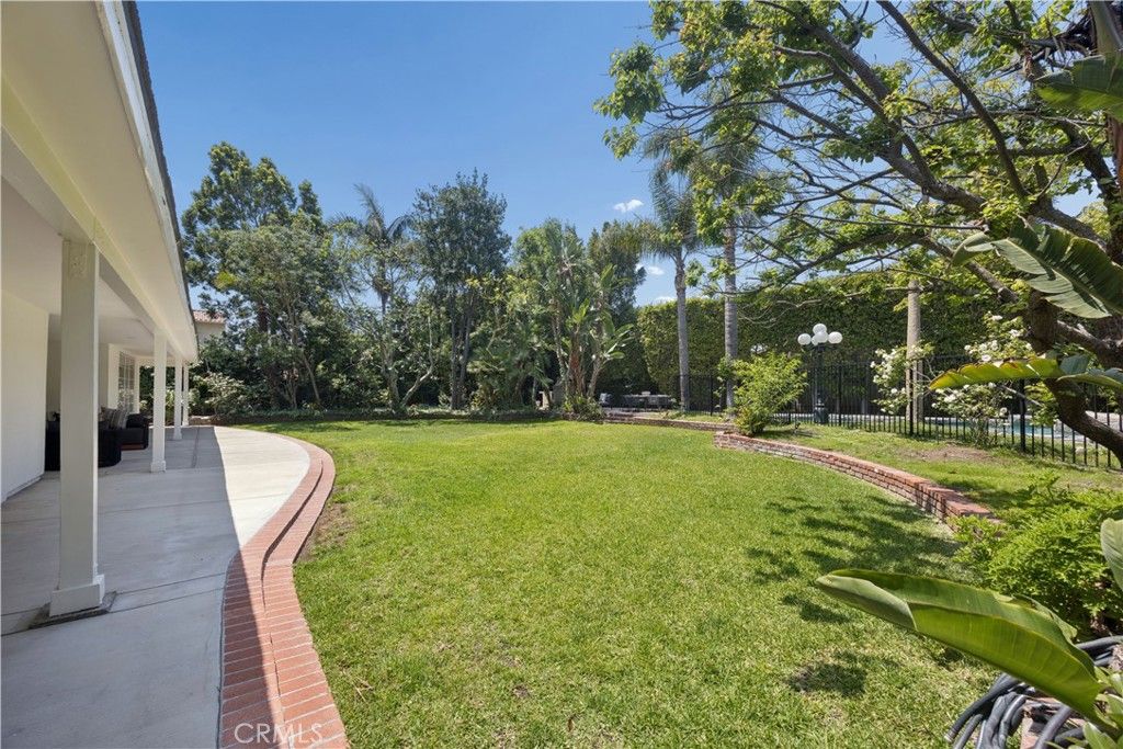Image 50 of property listing at 341 N June, Los Angeles, CA 90004
