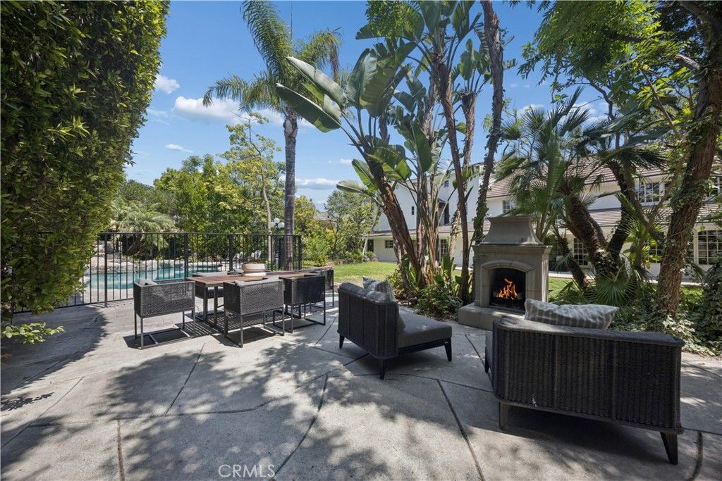 Image 54 of property listing at 341 N June, Los Angeles, CA 90004