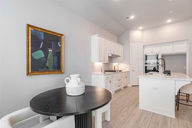 937 Rosebay Drive, Justin, TX 76247