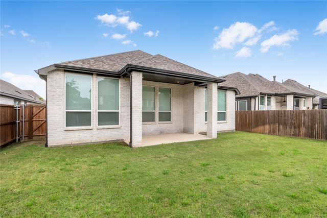 937 Rosebay Drive, Justin, TX 76247