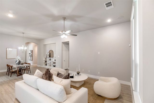 937 Rosebay Drive, Justin, TX 76247