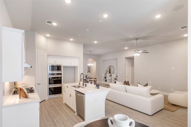 937 Rosebay Drive, Justin, TX 76247
