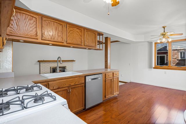 14833 Westpoint Drive, Sterling Heights, MI 48313