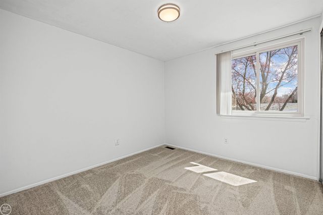 14833 Westpoint Drive, Sterling Heights, MI 48313