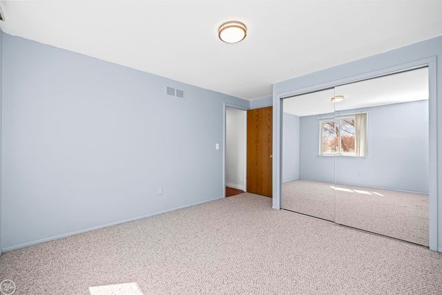 14833 Westpoint Drive, Sterling Heights, MI 48313