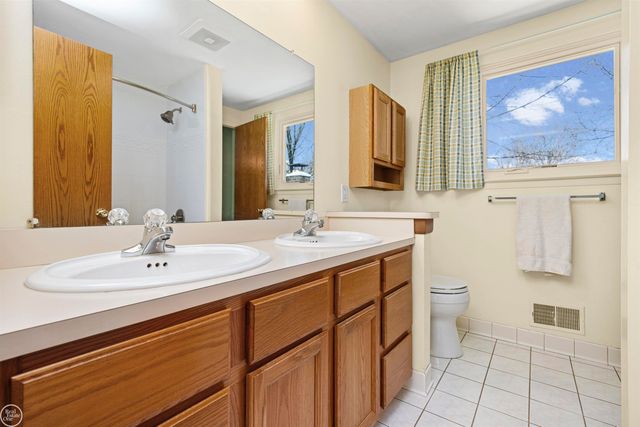 14833 Westpoint Drive, Sterling Heights, MI 48313
