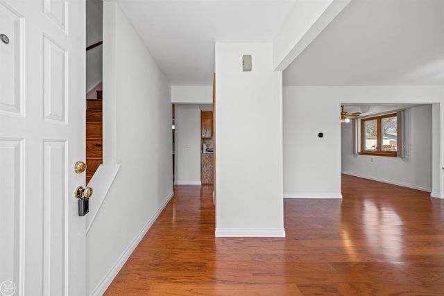 14833 Westpoint Drive, Sterling Heights, MI 48313