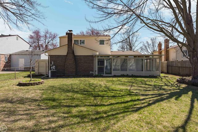 14833 Westpoint Drive, Sterling Heights, MI 48313