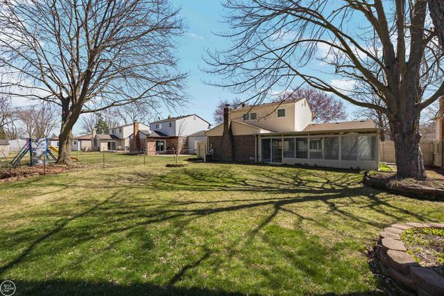 14833 Westpoint Drive, Sterling Heights, MI 48313