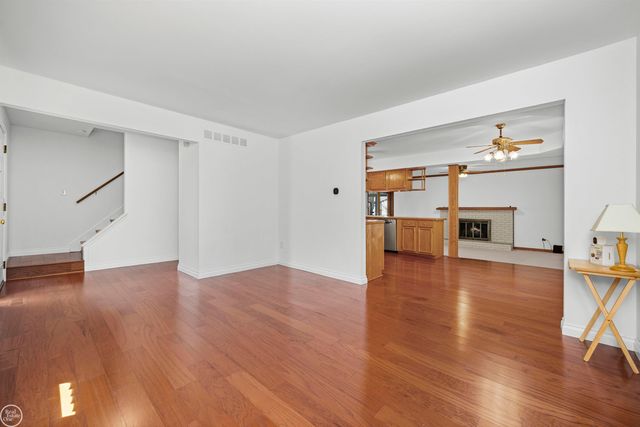 14833 Westpoint Drive, Sterling Heights, MI 48313