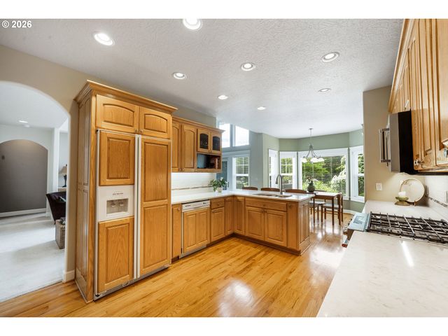 2940 SUMMIT TERRACE Dr, Eugene, OR 97405