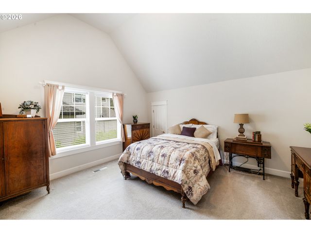 2940 SUMMIT TERRACE Dr, Eugene, OR 97405