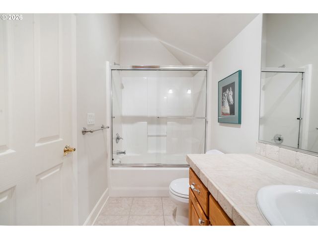 2940 SUMMIT TERRACE Dr, Eugene, OR 97405