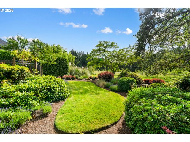 2940 SUMMIT TERRACE Dr, Eugene, OR 97405