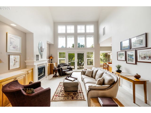 2940 SUMMIT TERRACE Dr, Eugene, OR 97405