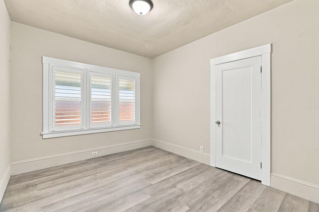 1061 W Willow St, Stockton, CA 95203