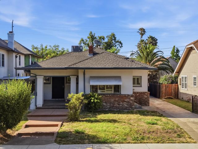 1061 W Willow St, Stockton, CA 95203