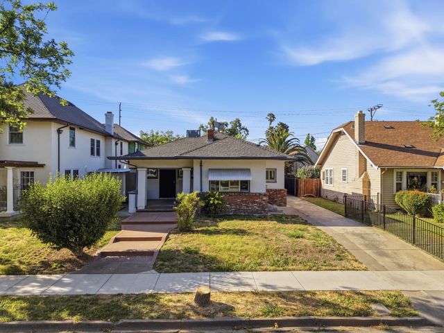 1061 W Willow St, Stockton, CA 95203