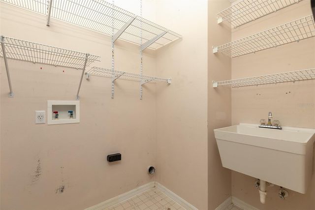 2410 SIWARD AVENUE, Orlando, FL 32828
