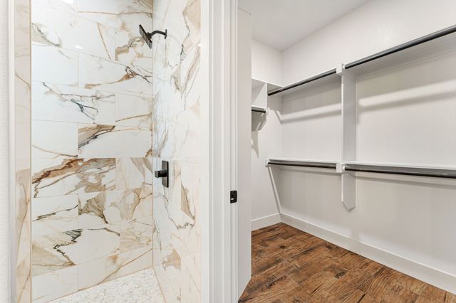 5901 S LAKESIDE HILLS Court, Granbury, TX 76048