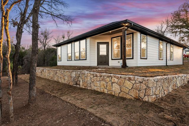 5901 S LAKESIDE HILLS Court, Granbury, TX 76048