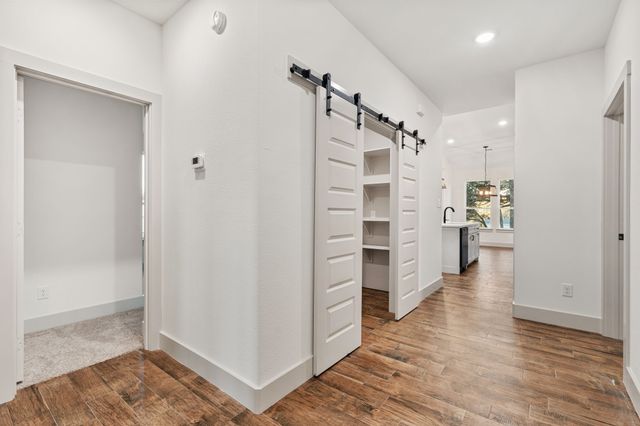 5901 S LAKESIDE HILLS Court, Granbury, TX 76048