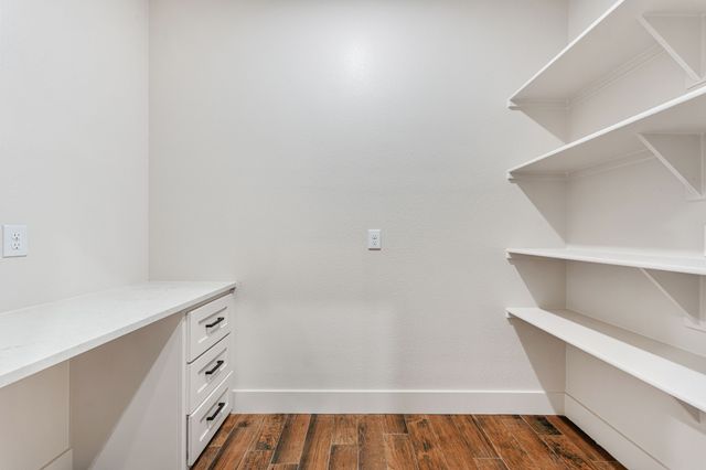 5901 S LAKESIDE HILLS Court, Granbury, TX 76048