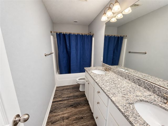 456 La Riata Street, Farmington, AR 72730