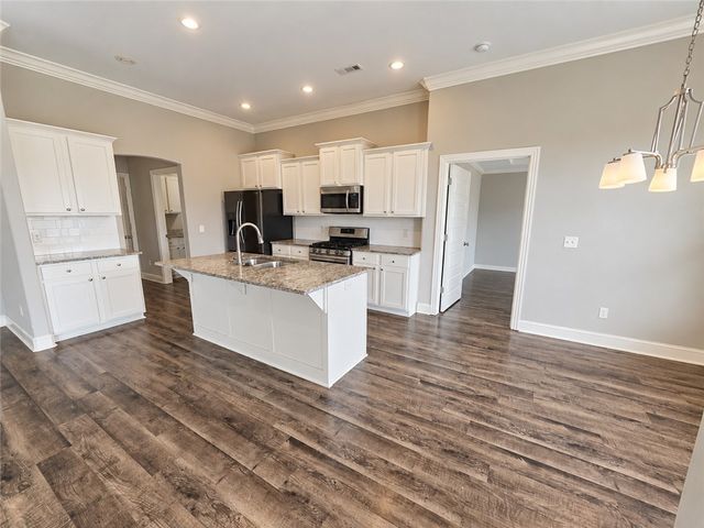 456 La Riata Street, Farmington, AR 72730