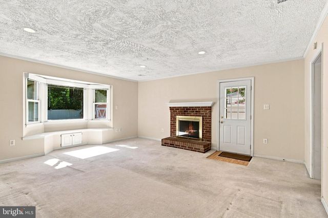 179 COLBURN DR, Manassas Park, VA 20111