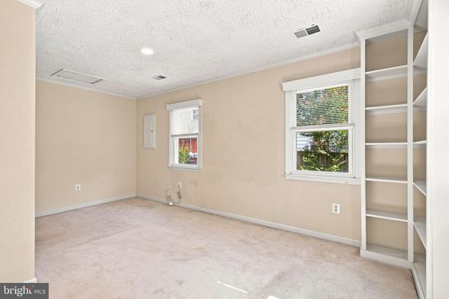 179 COLBURN DR, Manassas Park, VA 20111