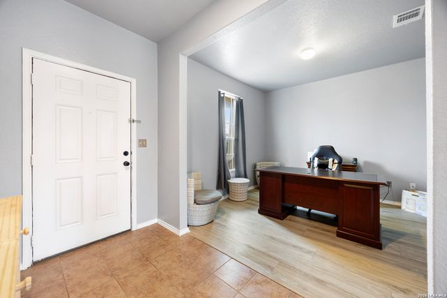 7418 DERBY VIS, Selma, TX 78154