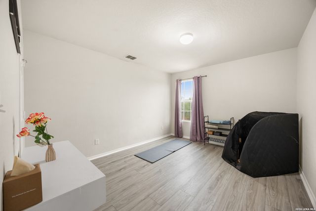 7418 DERBY VIS, Selma, TX 78154