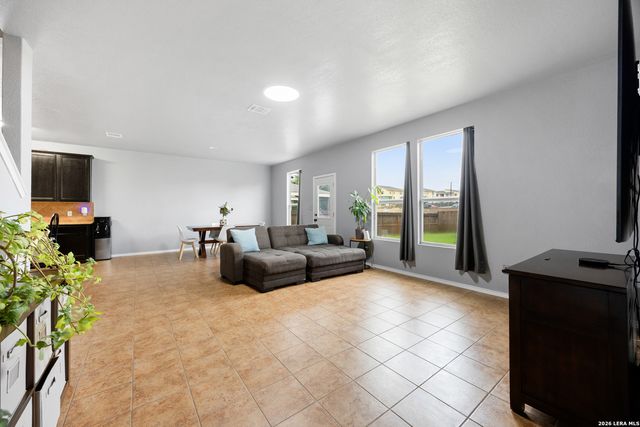 7418 DERBY VIS, Selma, TX 78154