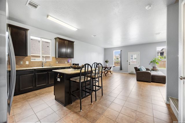 7418 DERBY VIS, Selma, TX 78154