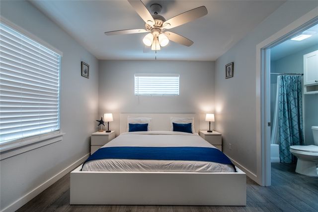 172 Paradise Pointe Dr, Port Aransas, TX 78373