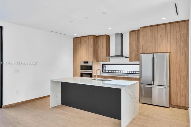 2175 SW 25th St, Miami, FL 33133