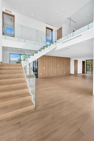 2175 SW 25th St, Miami, FL 33133