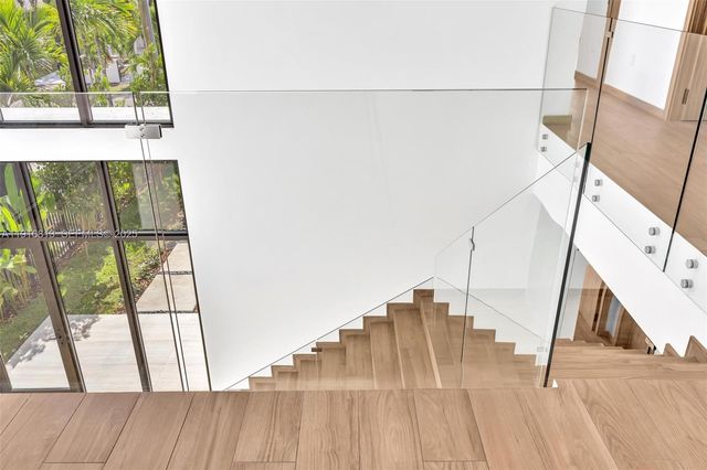 2175 SW 25th St, Miami, FL 33133